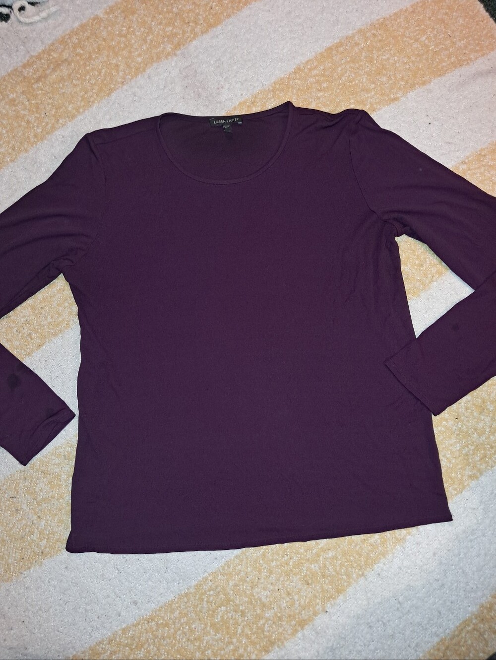 Eileen Fisher brand Women's size medium, 100% silk top